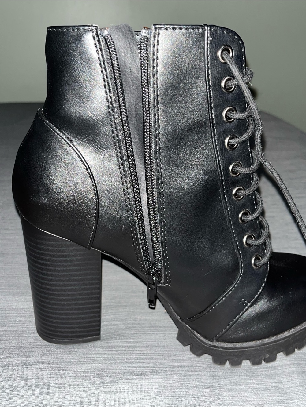 Soda Black Faux-Leather chunky Heel Ankle Boots size 7β5 π€ - Picture 5 of 11